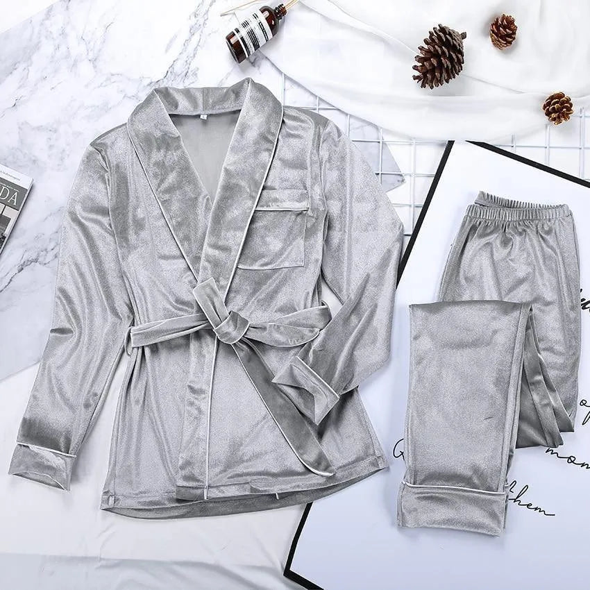 Conjunto House Suit em Veludo com Calça e Roupão